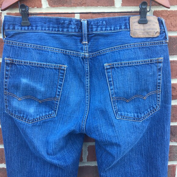 American Eagle Jeans Mens Size 33 Original Straight Lightly Distressed - Picture 4 of 15